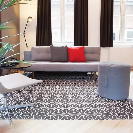 公爵精品公寓 登博斯